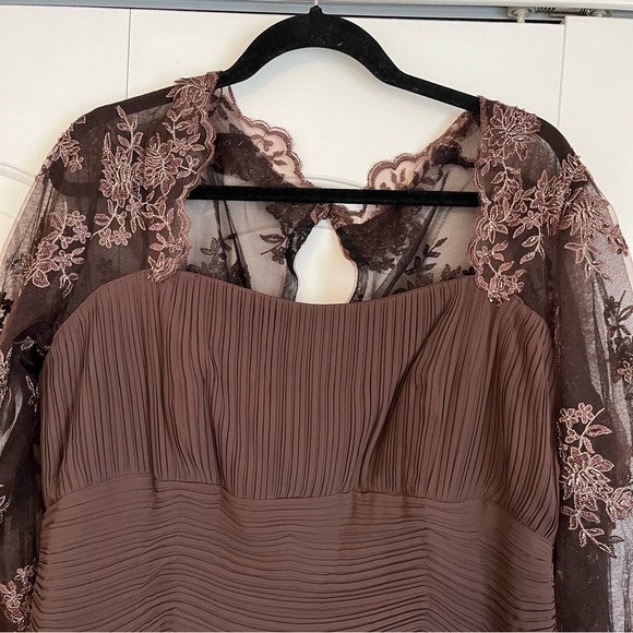 Jade by Jasmine Brown Mother of Bride Evening Gown Beaded Sleeves Size 16 - Picture 9 of 9